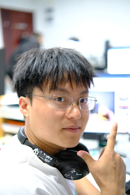 Wenhan Long portrait